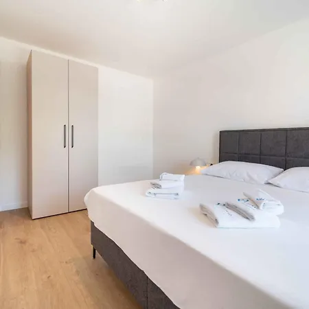 Apartman In 8184