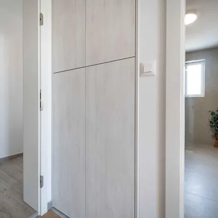 Apartman In 8184 *