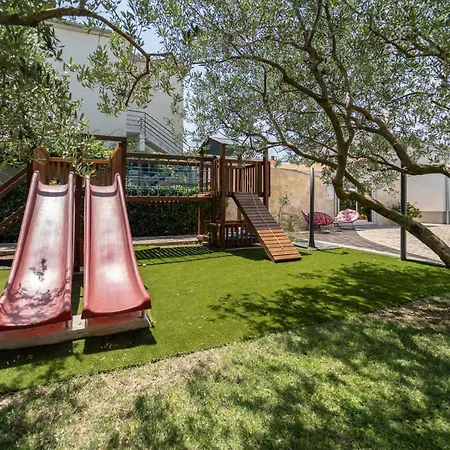 In 8184 Apartman