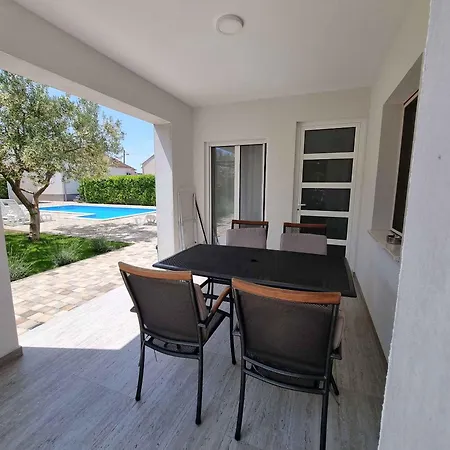 Apartman In 8184