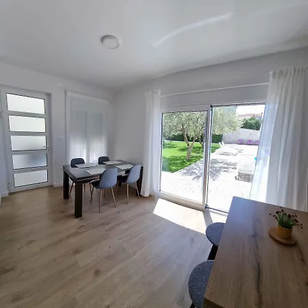 Apartment In 8184 Biograd Na Moru